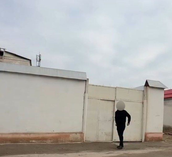 Hovli katej sotiladi sentrdan