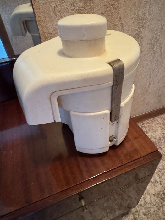 Продам соковыжималку