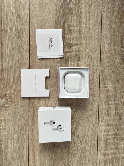 AirPods 4 Premium