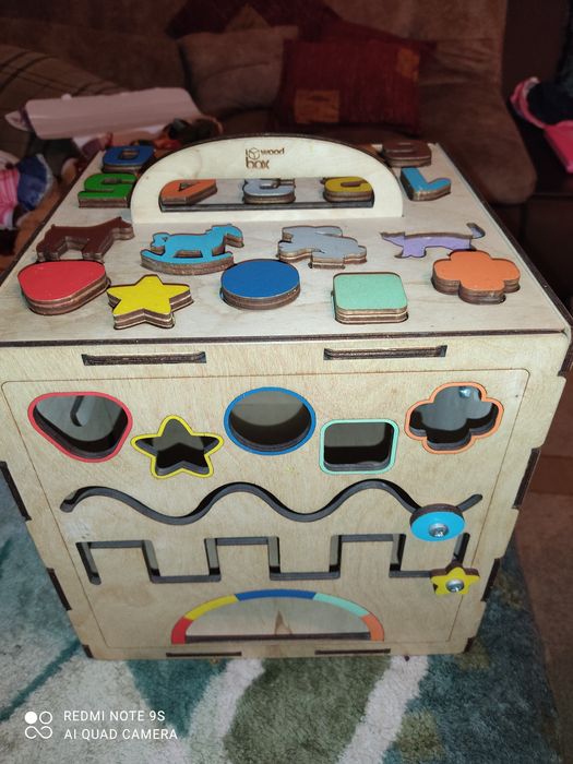 Продам бизи борд  большой.