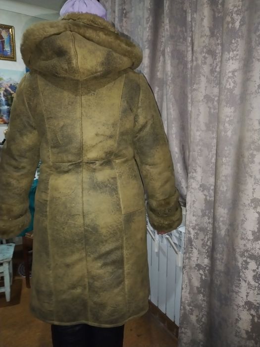 Продаёт дубленка