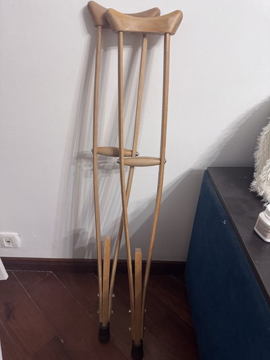 Костыли детские , регулируется высота