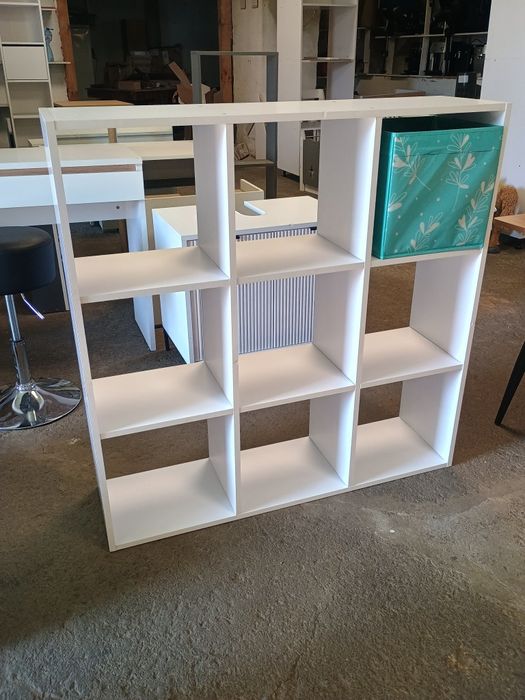 Етажерка с 12 отделения