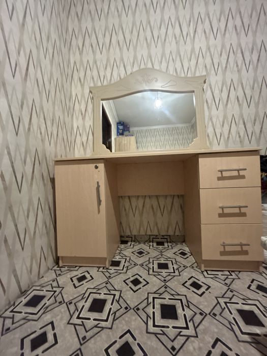 Камод сатылады.