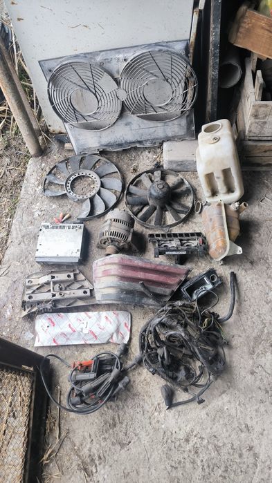 Срочно продам запчасти Мерс 124