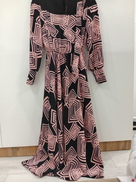 В продаже женской  платье