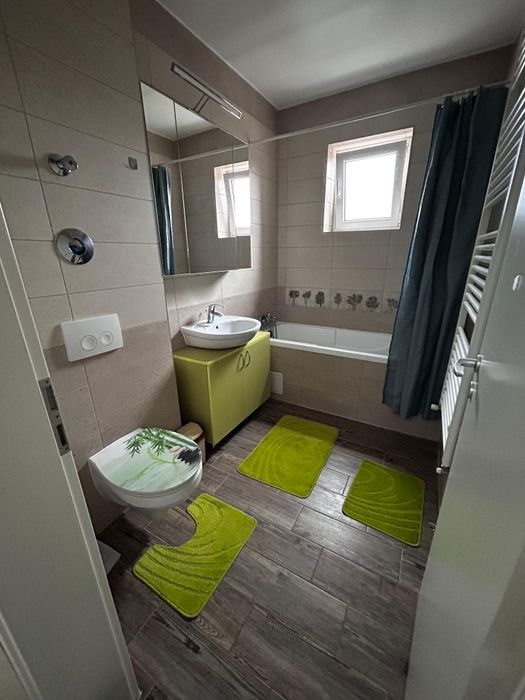 Închiriez apartament cu 2 camere in Avantgarden3