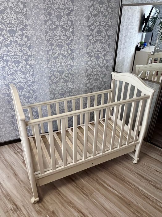 Продам детскую кроватку