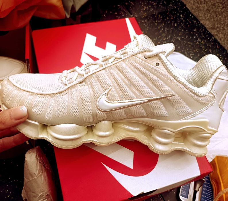 Нови маратонки, Nike