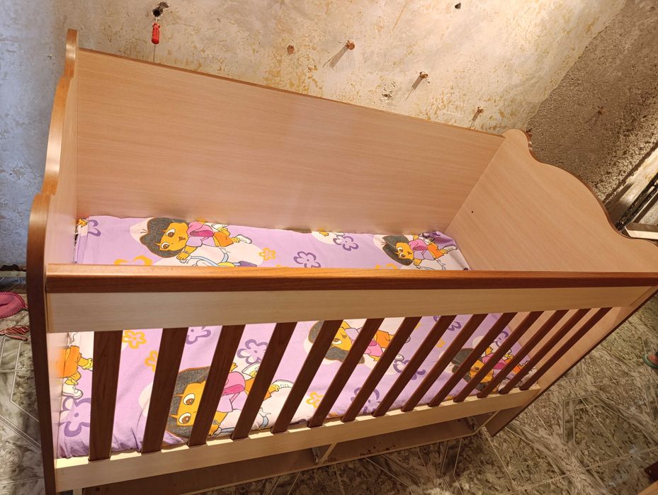 Бебешка кошара в топ състояние