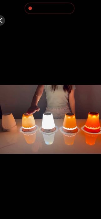 Lampă LED RGB cu senzor gesturi – modernă, reîncărcabilă