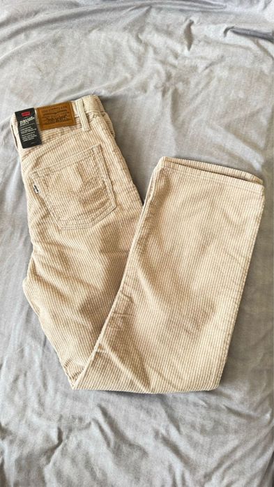 Продам вельветовые брюки Levi’s