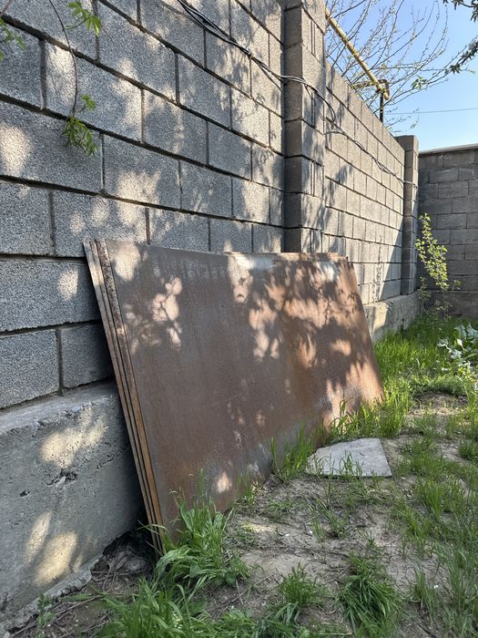 Лист металла.