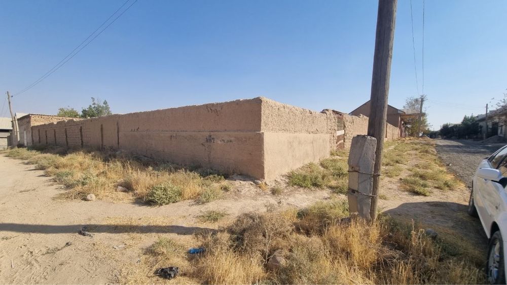 7 sotix yer uchastkasi sotiladi