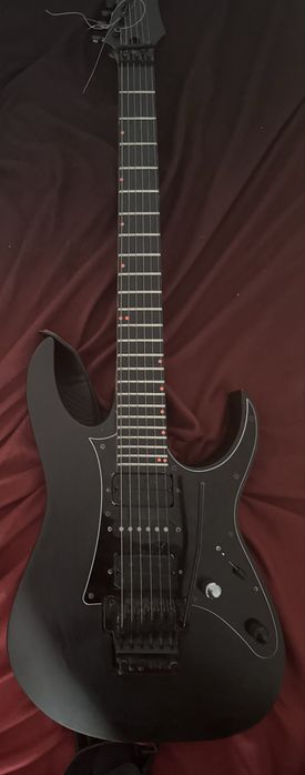 Chitara electrica Ibanez RG550 modificata