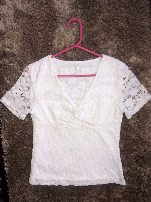 Дамска бяла тениска only