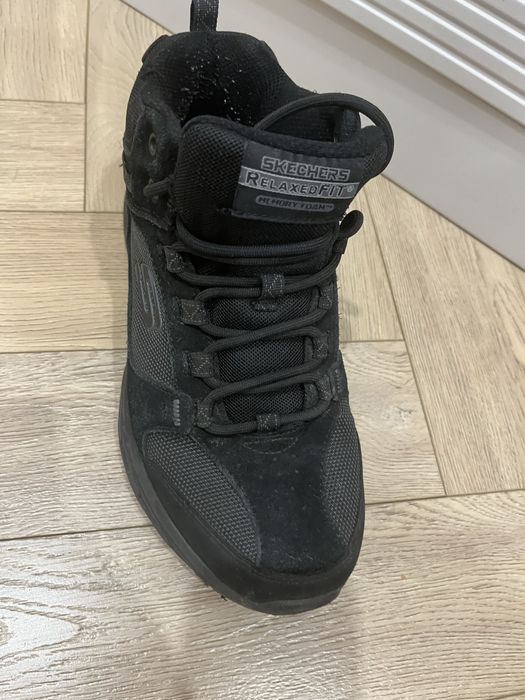 Продам ботинки Sketchers
