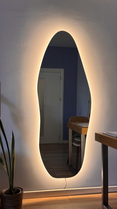 Поръчково огледало