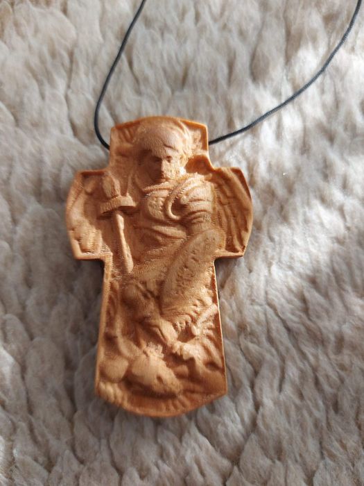 Кръст за кола с образа на св. Арх. Михаил