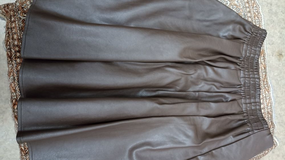 Брюки и топик, размер 44-46,2000т и 1000т