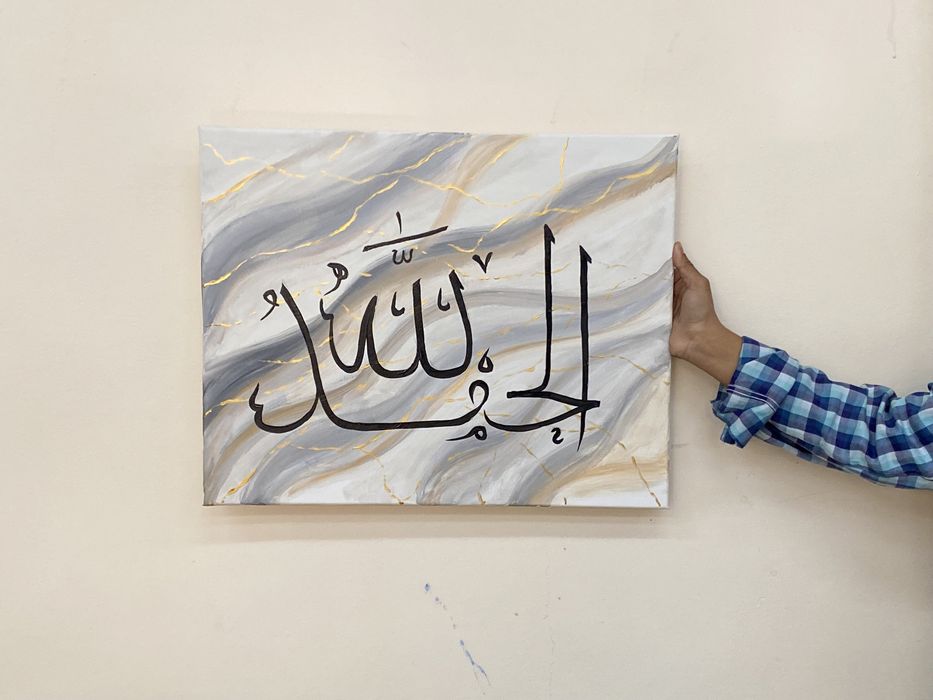 Rasm sotiladi kachestvniy akrilda chizilgan