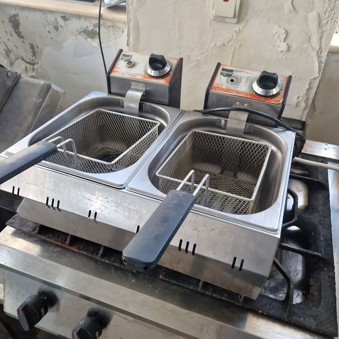 Friteuza dubla inox,  electrica sau gaz, cu robinet scurgere