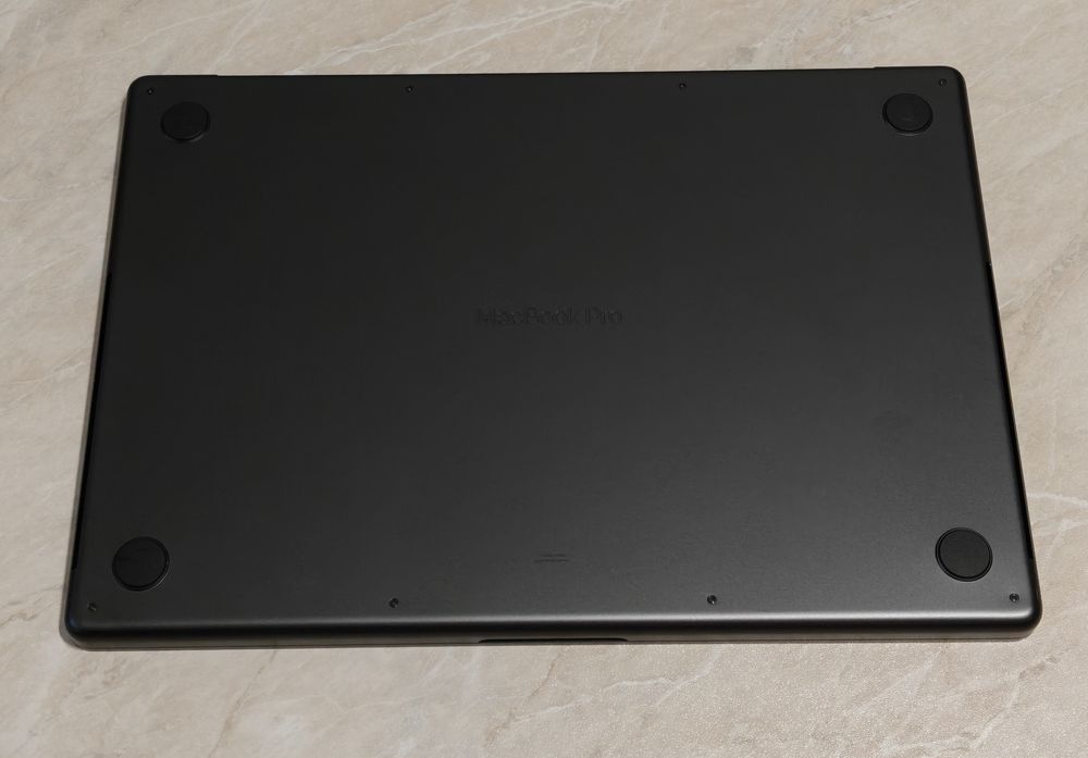MacBook Pro 16 M4PRO 48/512 22цик/100%