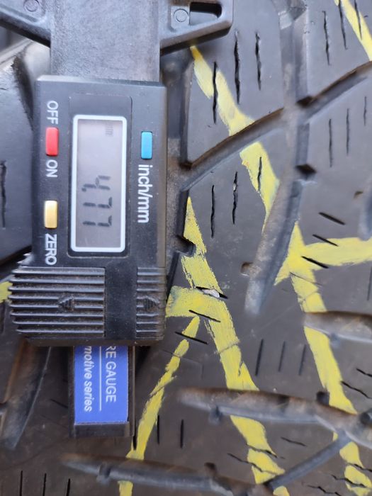 Vand Anvelope De Iarna / Cauciucuri De Iarna 225-65-17” M+S