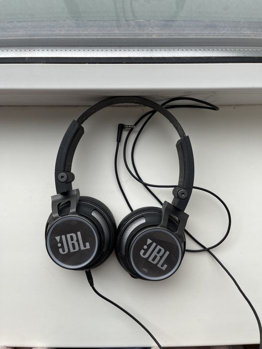 JBL наушники в отличном состоянии