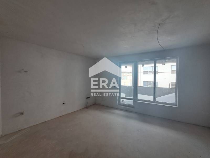 Продава се Тристаен апартамент в Варна, Владислав Варненчик - 99 кв.м за 1040 €/кв.м - Снимка #2