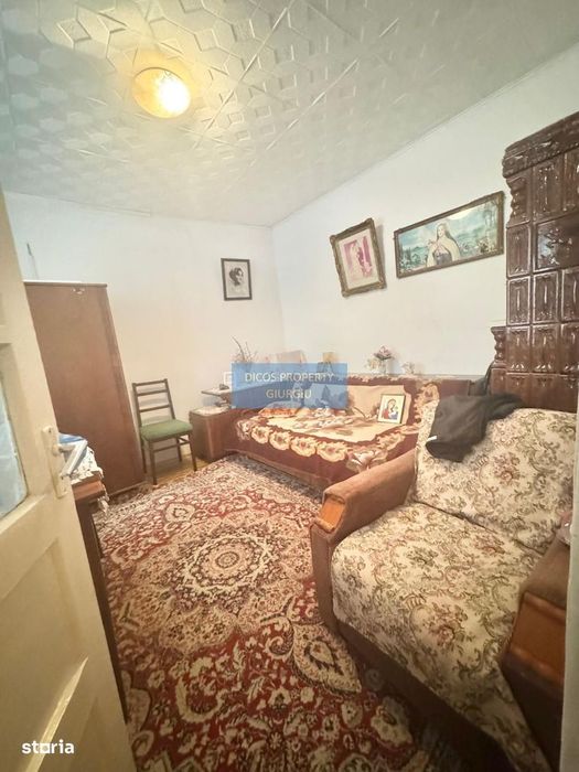 Casă de vânzare – Strada Mugurilor