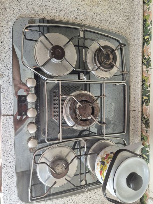 Продам газовую плиту б/у