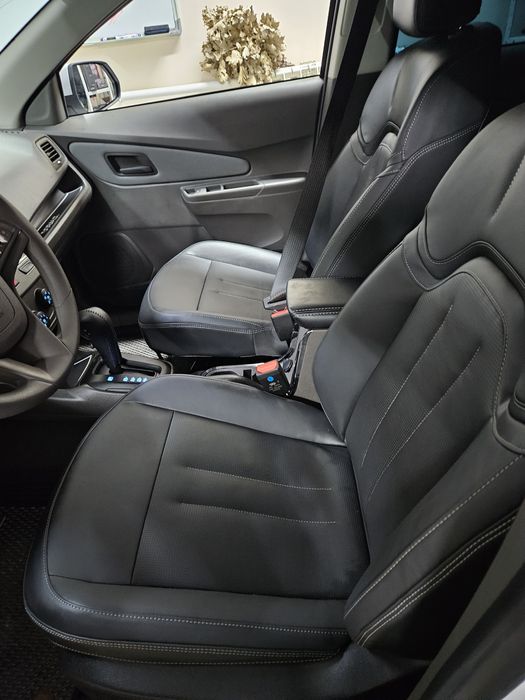 Продам сиденья на шевроле кобальт.