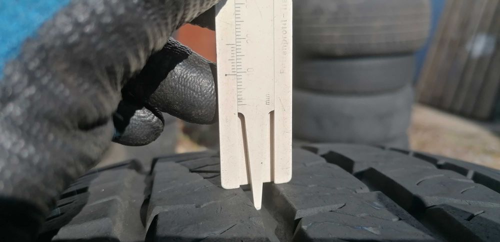 255/60/18 Континентал ДОТ 2016 г - Само 1 брой - 9 + мм