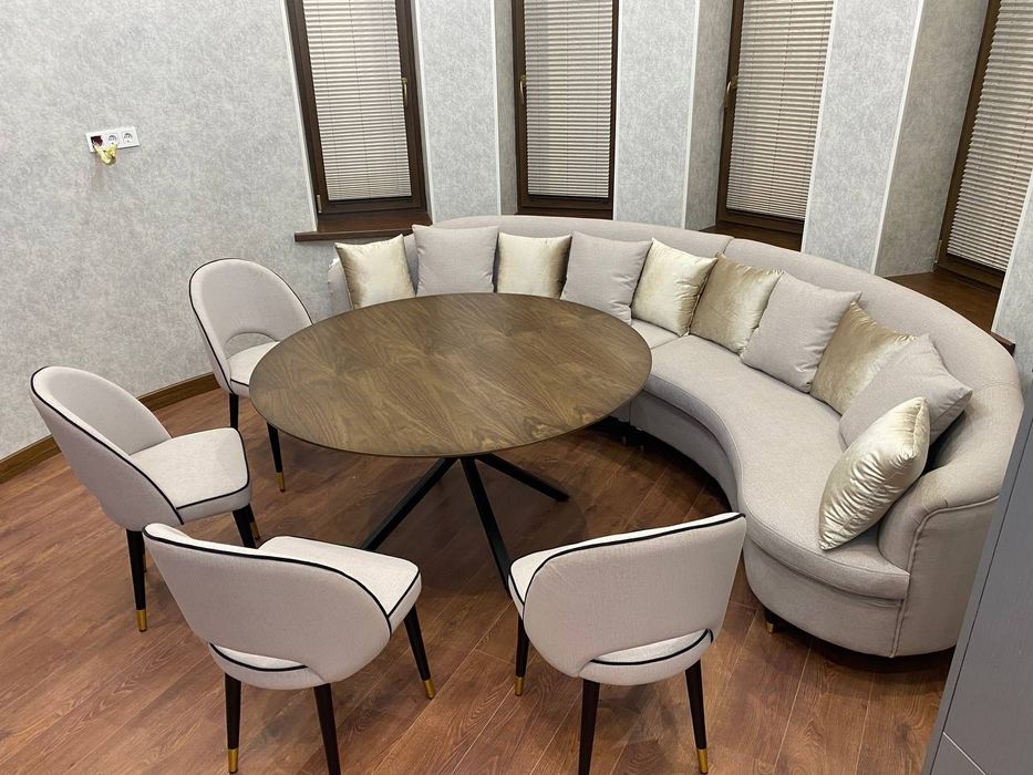 Кухонные столы и стулья