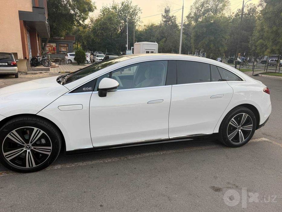 Mercedes Benz EQE500