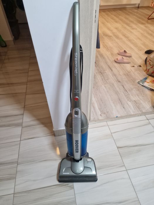 Apirator cu aburi Hoover