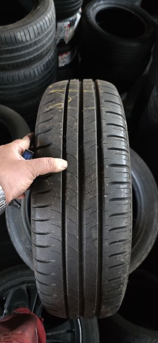Гуми 2бр 195/65/15 - 1бр  - 30 евро