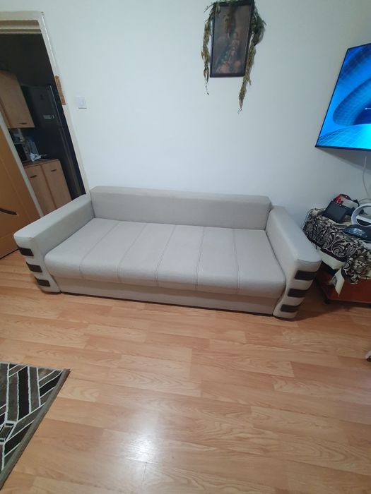 Canapea extensibila 3locuri 750lei lei