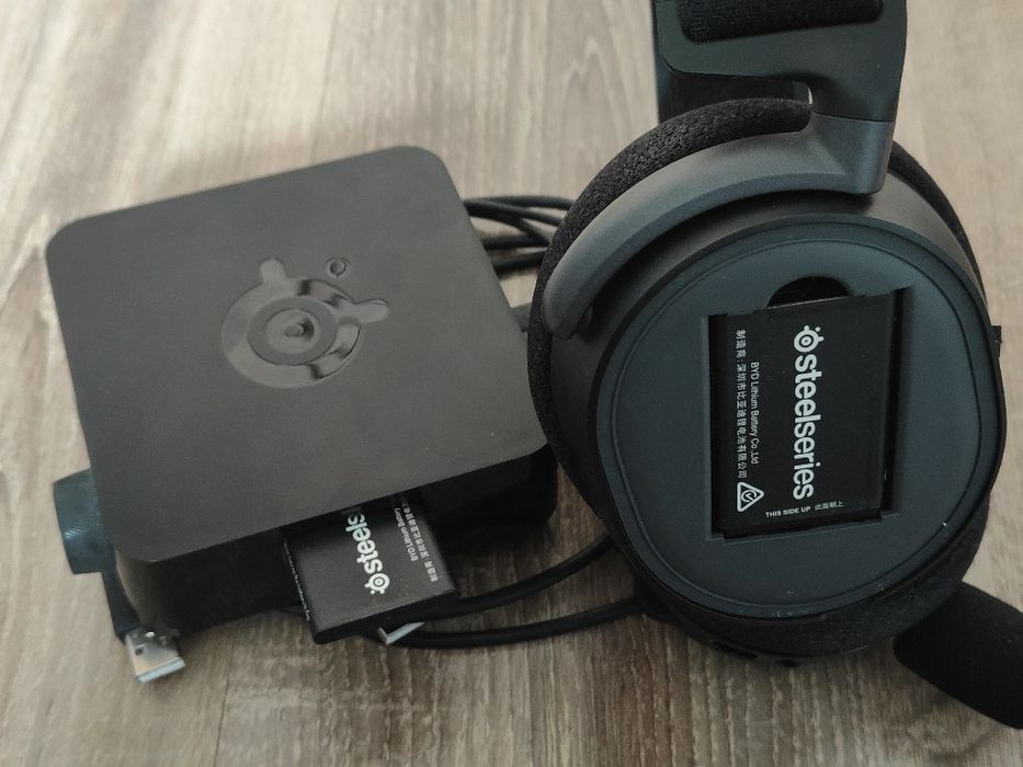 Căști gaming wireless Steelseries