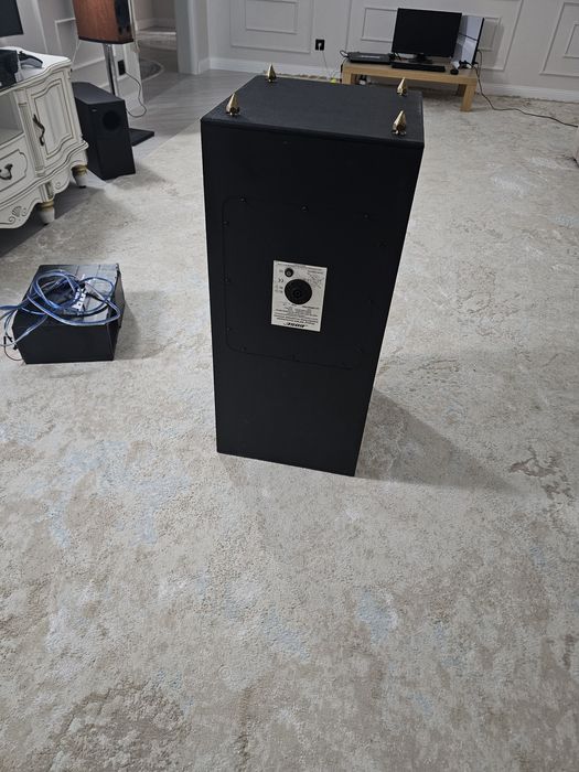 Саббуфер Bose пройзведен в Канаде