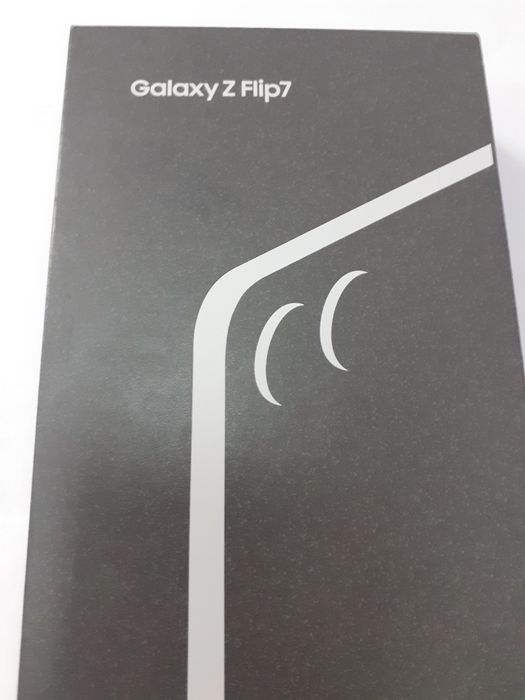 Samsung  Z flip 7 , impecabil