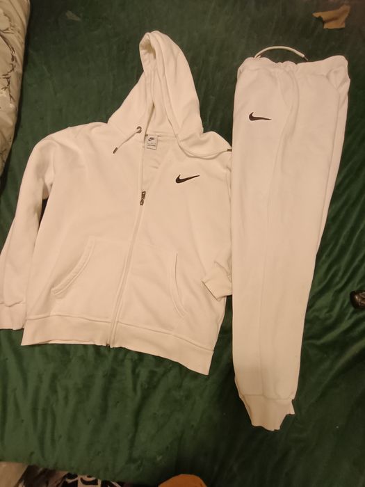 Trening compleu Nike de bumbac original  L