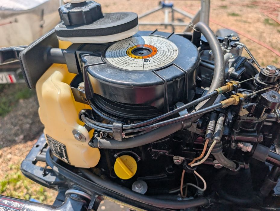Mercury 6cp 4t, rezervor incorporat