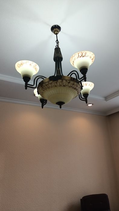 Люстры для зала, гостиной