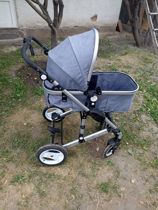Коляска для ребенка