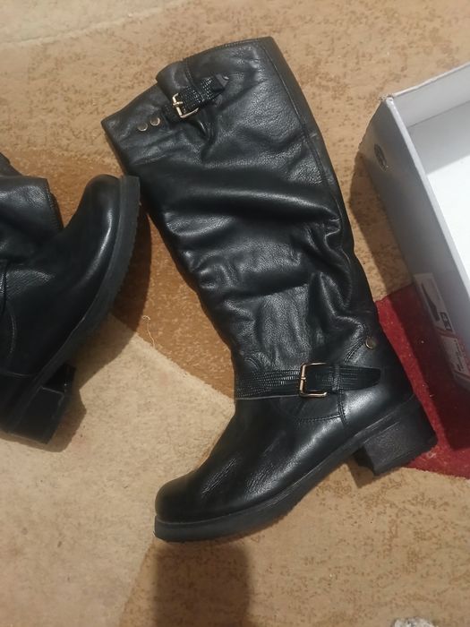 Продам кожанные натуральные сапоги