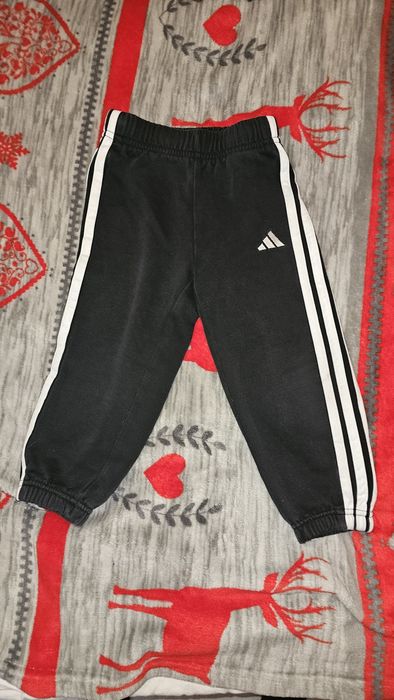 Детски анцуг Adidas за момче – размер 92 см втора употреба