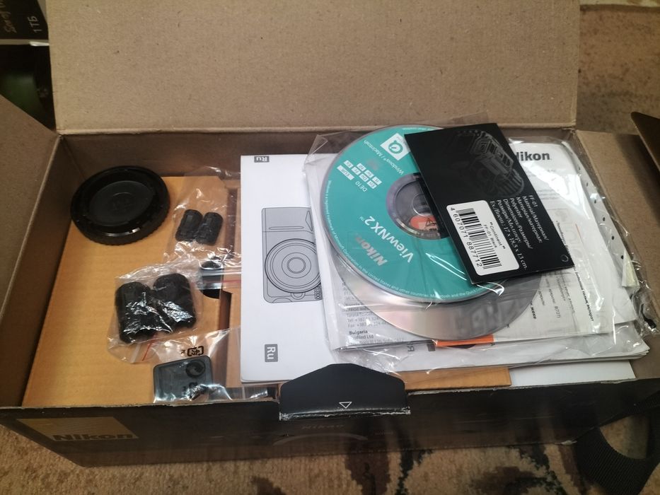 Продам фотоаппарат Nikon D3100