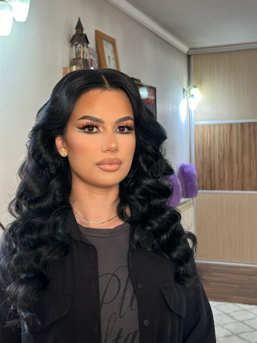 Make up artist & Hairstylist